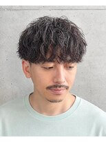 グロウ 別府店(growth) シャドウパーマセンターパート刈り上げツーブロック