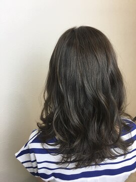 ミザルー(Misirlou) キラツヤヘア！スモーキーベージュ