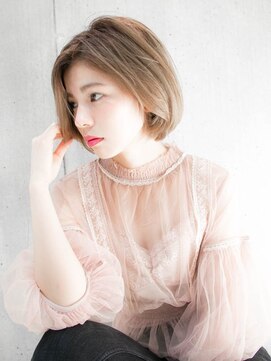 ルティア(Lutia) ハイトーン　ことりベージュボブ