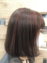 テテ(TETE) 存在感抜群!赤メッシュ