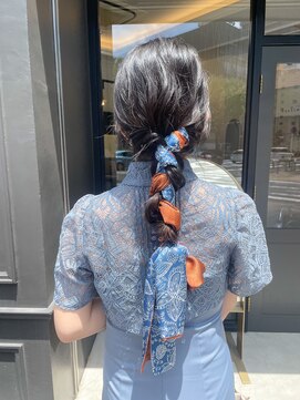 ヘアーアイスカルテット(HAIR ICI QUARTET) 編みおろし　スカーフアレンジ　結婚式　二次会