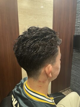 プレミアムバーバー 表参道店(PREMIUM BARBER produce by HIRO GINZA) スパイラルパーマ