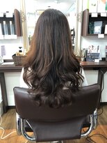 クララ ヤエセ(CLALA Yaese)&nbsp;艶やかカール。