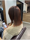 外ハネミディとオレンジブラウン