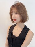 大人ボブ小顔くびれヘアブリーチなしカラーやわらかベージュ
