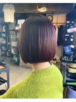 メル(Mel)&nbsp;ピンクブラウン/艶カラー/切りっぱなしボブ