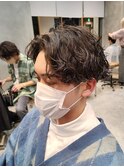 スパイラルパーマ/アップバング/センターパート/ツーブロック