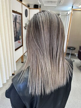 サロンエフ(salon F) バレイヤージュ＋グレージュカラー