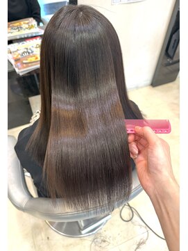 スーリール シュシュ(sourire chouchou) 美髪ストレート