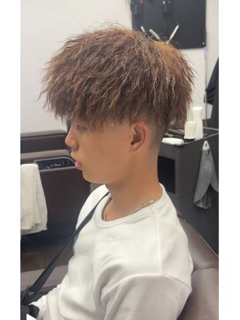 バタクラン(BATACLAN) パイルツイストフェードメンズパーマメンズカットメンズ眉毛岐阜