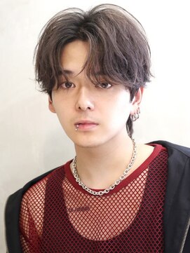 リタバイクロト(LITA by KUROT) 那覇/刈り上げセンターパート/波巻きツイストスパイラル