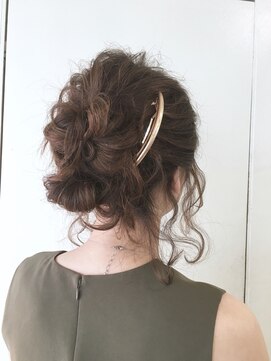 ピエドプールポッシュ(PiED DE POULE POCHE) ボブヘアーアレンジ☆おくれ毛風