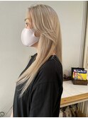 カーテンバングスブロンドヘア