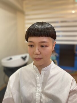 スノウ(snow) 個性的ショート