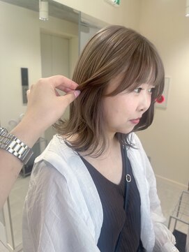 ナビバイケンジ(NaVI by KENJE) 【NaVI/ 渡辺】ミルクティーベージュカラー