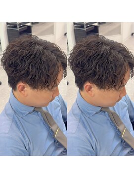 ブライト(BRIGHT) センターパートツイストスパイラルパーマ