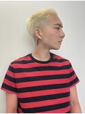 テーパーフェードブロンドショート