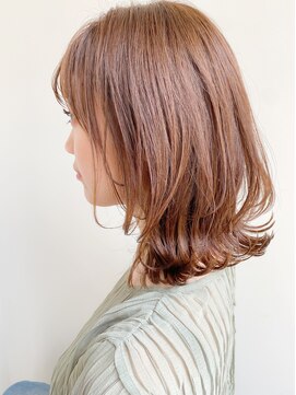 トゥーナ 表参道(tona) ミディアムレイヤー、外ハネボブ、グレージュ☆