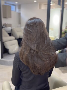 イリス 銀座(IrIs) 上品な艶ベージュ/大人レイヤーロング