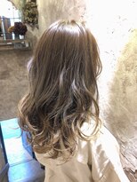 マギーヘア(magiy hair)&nbsp;アッシュベージュ  ニュアンスセミロング [meyou]