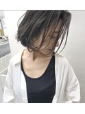 外国人風耳掛けボブ ハイライトバレイヤージュ グレージュ