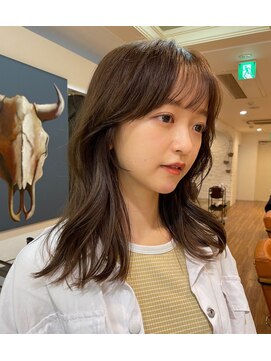 ノラキチジョウジ(NORA KICHIJOJI) #おくれ毛#くびれヘア#レイヤーカット#顔まわりレイヤー#ミディ