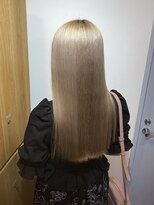 イオエ(ioe)&nbsp;黒髪/ボブルフ/ネビージュ/小顔/ワンレン/髪質改善/グレージュ