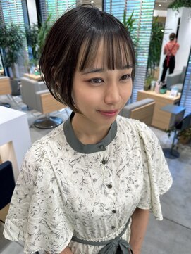 ステア ケース(stair case) 【馬場】大人かわいい前下がり丸みショートボブ耳かけ前髪あり