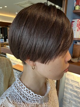 クブヘアー(kubu hair) 《Kubu hair》大人のキレイショート