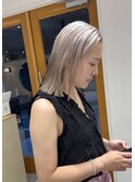 ミルクティーホワイトベージュハイトーンボブケアブリーチ渋谷