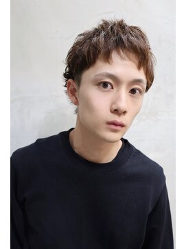 ルーツ(ROOTS) ピンパーマで作るウルフショート