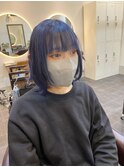 暗めネイビーのウルフヘア