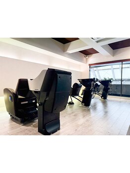 《阿倍野/徒歩2分》スタイリッシュな上質空間×通いやすい価格で綺麗をキープ！《根元染め￥2,480～》