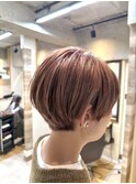 やわらかピンクベージュの大人ショート