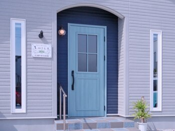 ロータス(Lotus)の写真/大人女性の髪のお悩みに寄り添い、解決へと導きます。こだわりの上質空間で癒しのひと時を♪