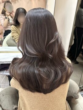 ユニ 表参道(uni) ミルクブラウン/韓国くびれレイヤーカット/ヨシンモリエギョモリ