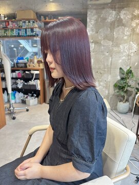 エス 大阪梅田店(es) 結べるボブ×ワインレッド