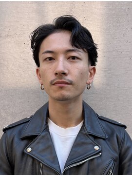 ランズサンズ 表参道(runsuns) ローフェードセンターパート