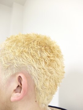 メリケンバーバーショップ トーキョー(MERICAN BARBERSHOP TYO) メンズカットイージーパンクバーバースタイル