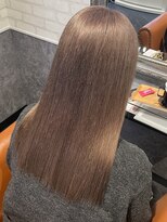 ルノン フィージュ(LUNON fieju)&nbsp;黒髪クラゲヘアーオリーブグレー小顔ココアベージュ