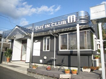 CUT IN CLUB M