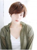 ふんわり大人外ハネショート