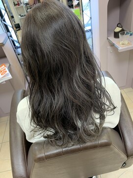 アールモンドヘア新世界 アッシュグレーcolor