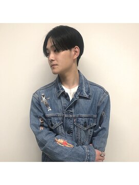 ニコフクオカヘアーメイク(NIKO Fukuoka Hair Make) 「NIKO」前下がりセンターパートショート