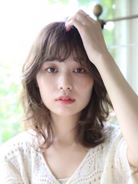 コム(com by neolive) ミディカール2