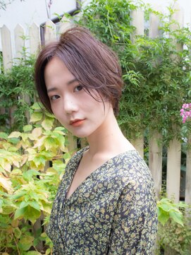 ヘアアンドリラクゼーション シャッセ(Hair&Relaxation SASE) 前下がりハンサムショート