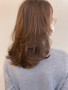 ミント 鳳(Mint.) 大人可愛いレイヤースタイル透明感ベージュカラー