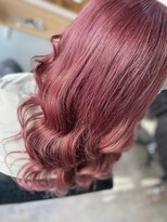 ラビス クローバー(Lovis clover)&nbsp;カシスピンク　モテ髪　外はねボブ　セクションカラー