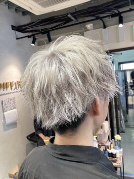 コワファーストナガサキシャンプーボーイ(COIFF1RST NAGASAKI SHAMPOO BOY) 波打ちセット×ホワイトカラー