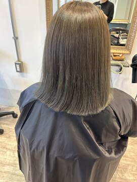 ヘアーサロン キー(Hair salon key) オリーブアッシュ